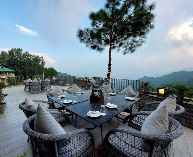 Food & Drinks 4, OREN Kasauli, Solan