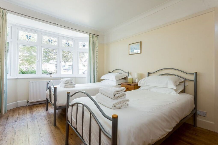 Bedroom 2, Woodstock, Poole