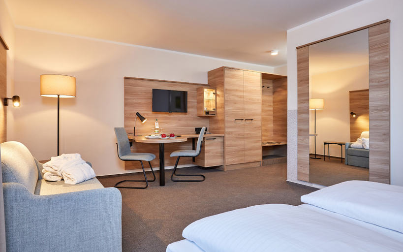 Bedroom 2, Hotel LinderHof Erfurt, Erfurt
