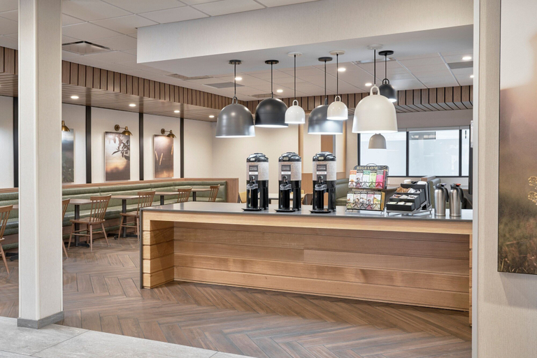 Food & Drinks 5, Fairfield Inn & Suites by Marriott Penticton, Okanagan-Similkameen