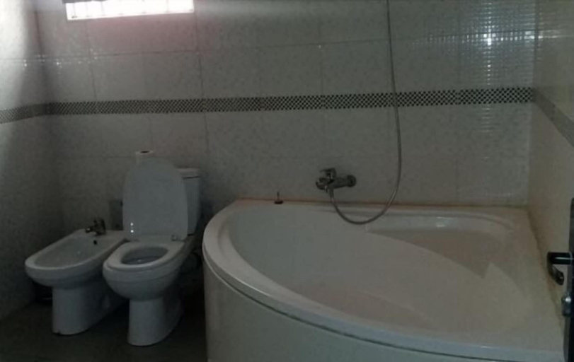 Bathroom, Commodore Hotel Abuja, AbujaMun
