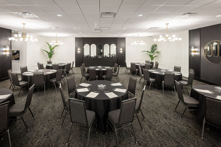 Food & Drinks 4, Residence Inn by Marriott Calgary South, Division No. 6