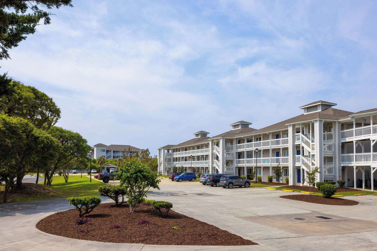 Atlantic Beach Resort, a Ramada by Wyndham, Carteret