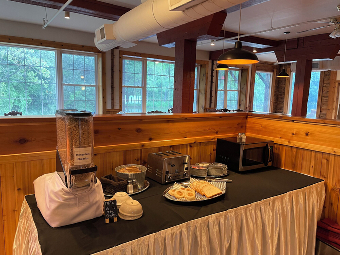 Food & Drinks 4, Damascus Old Mill Inn, Washington
