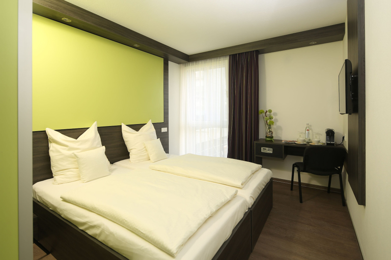 Bedroom 3, Economy-Hotel, Ulm
