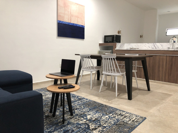 Others 5, Marina Solé Loft 1 (J-1), Mazatlán
