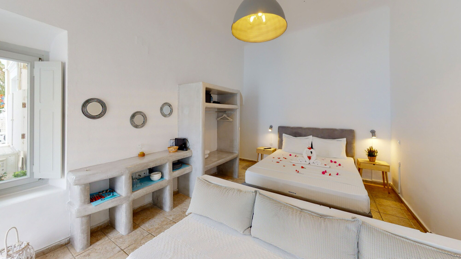 Bedroom 3, Kamares Neoklassiko, South Aegean