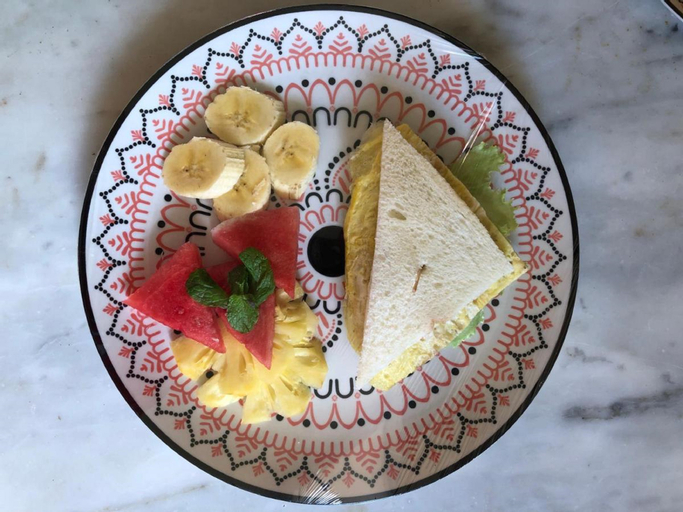 Food & Drinks 16