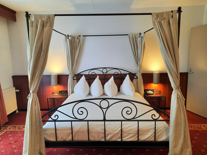 Bedroom 2, Hotel de Schildkamp, Lingewaal