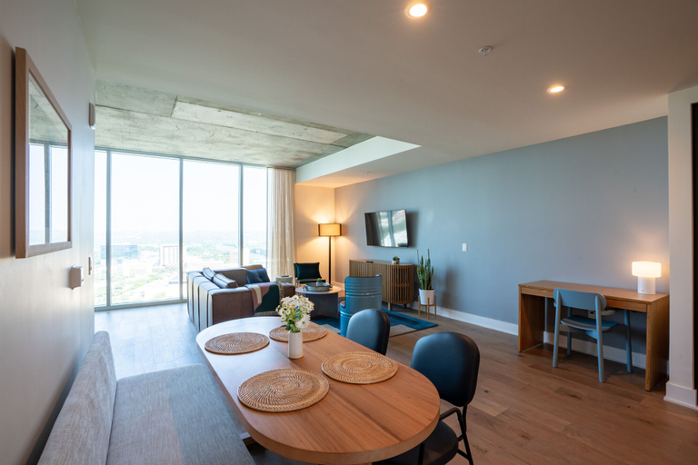 Dining Room 9