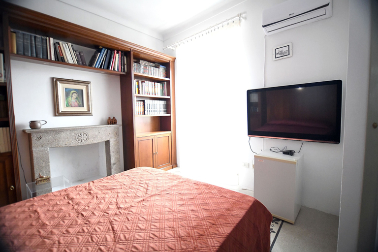 Bedroom 3, B&B Peonia Bianca, Nuoro