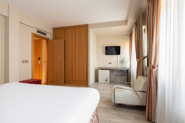 Bedroom 4, Crisol Almirante Bonifaz, Burgos