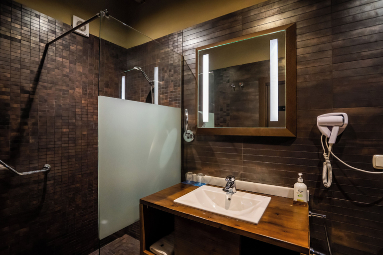 Bathroom 4, Hotel YIT Abentofail, Granada