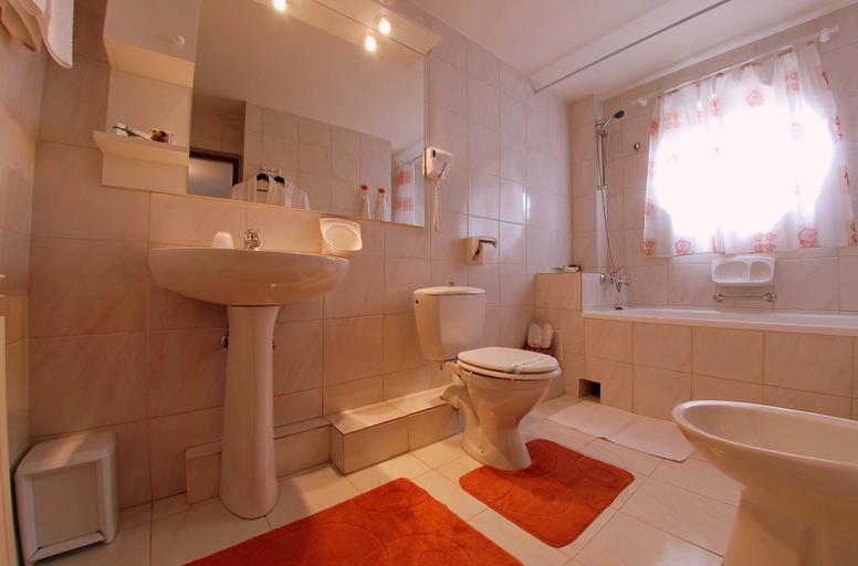 Bathroom 4, Hotel Escala, Cluj-napoca
