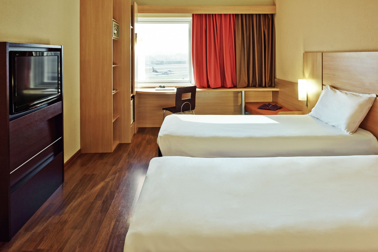 Bedroom 6