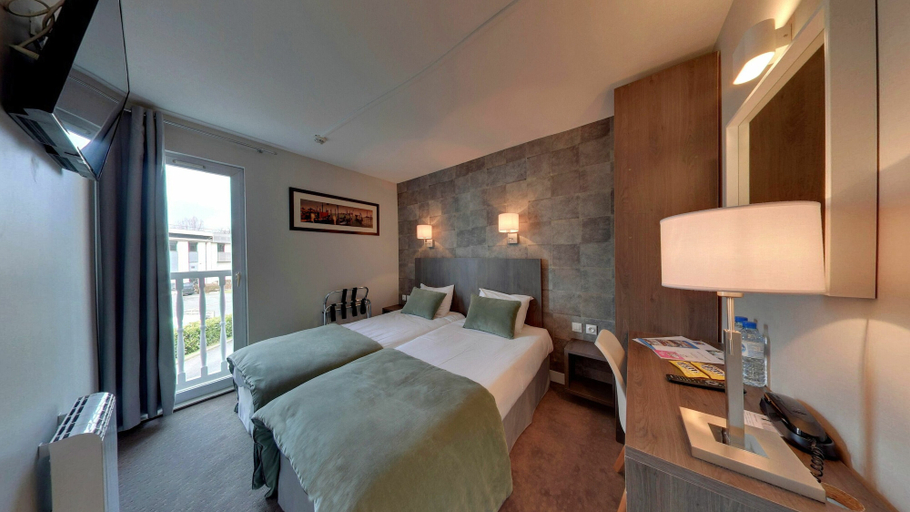 Bedroom 3, Hotel Acadie Villebon-sur-Yvette, Essonne