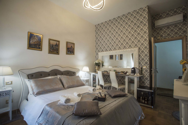 Bedroom 5, Barberini Dream, Rome