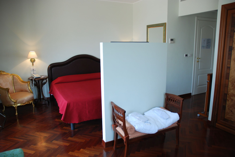 Bedroom 3, Hotel Villa Pigna, Ascoli Piceno