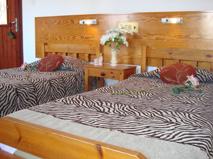 Bedroom 2, Arkadi Apartments by Checkin, Crete