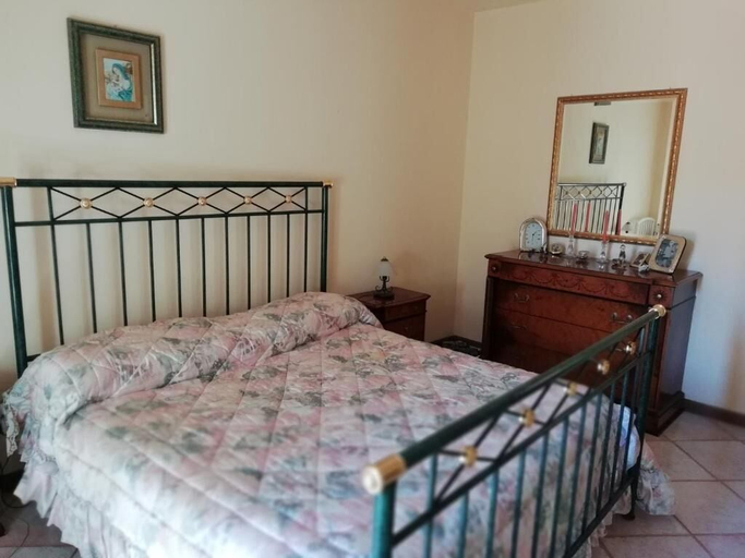 Bedroom 2, La casa delle fate, Sassari