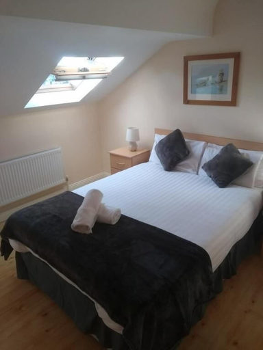 Bedroom 2, Waterlane Apartments