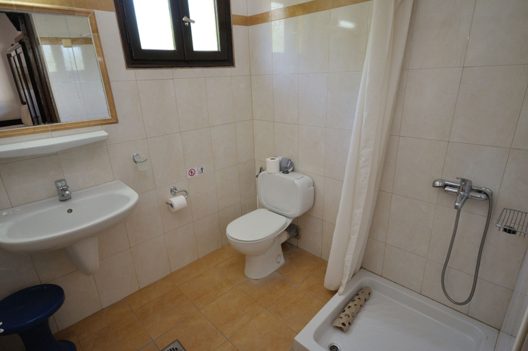 Bathroom 4, Marina Village, Crete