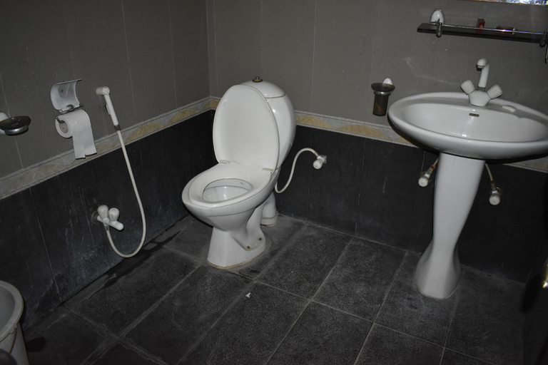 Bathroom, Undrah Inn Hotel, Azad Kashmir