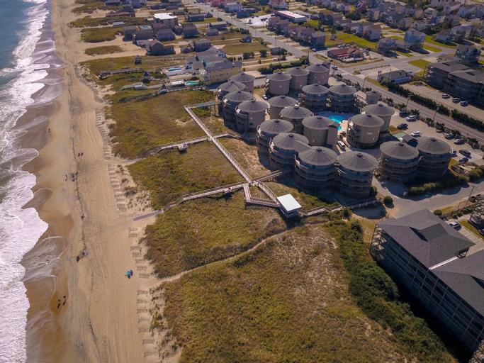 Outer Banks Beach Club, Dare
