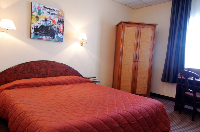 Bedroom 3, Hôtel Régina, Pas-de-Calais
