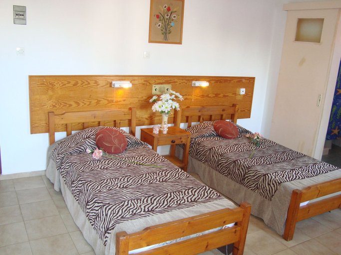 Bedroom 3, Arkadi Apartments by Checkin, Crete