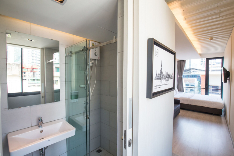 Bathroom 4, Sleep Box Sukhumvit 22, Khlong Toey