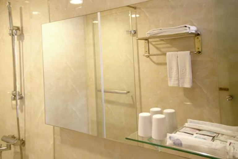 Bathroom 5, Meadow Hotel, Taipei City