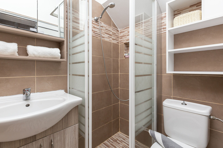 Bathroom 3, Fouki Studio lovely Ipsos beach getaway, Ionian Islands