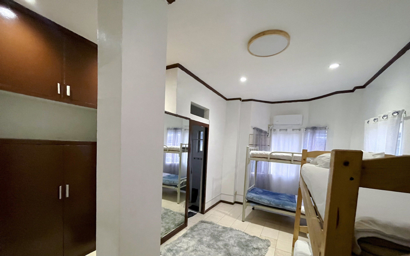 Others 5, 18 La Guardia Ext, Cebu City