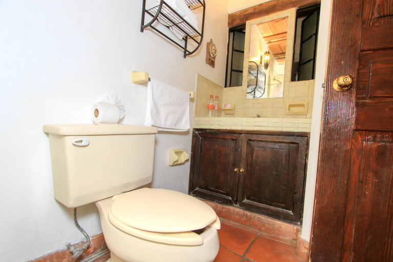 Bathroom 4, Hotel Real Guanajuato, Guanajuato
