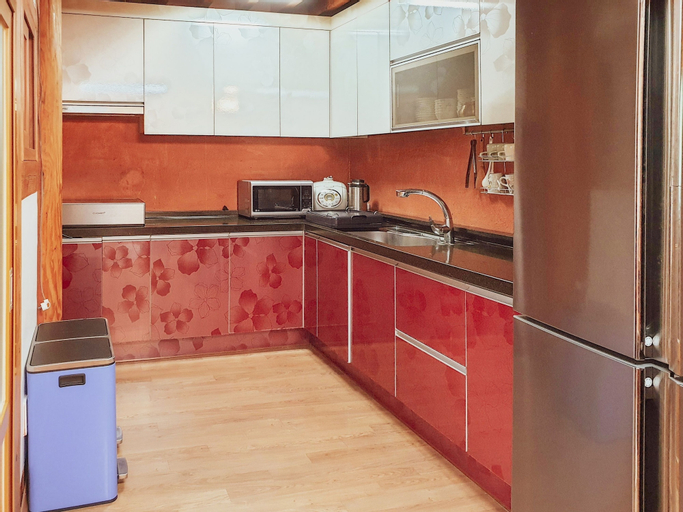 Dining Room 10