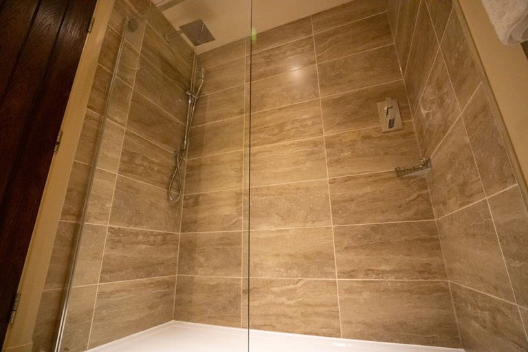 Bathroom 4, The Inn South Stainley, North Yorkshire