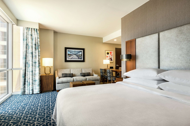Bedroom 3, Embassy Suites by Hilton Denton Convention Center, Denton