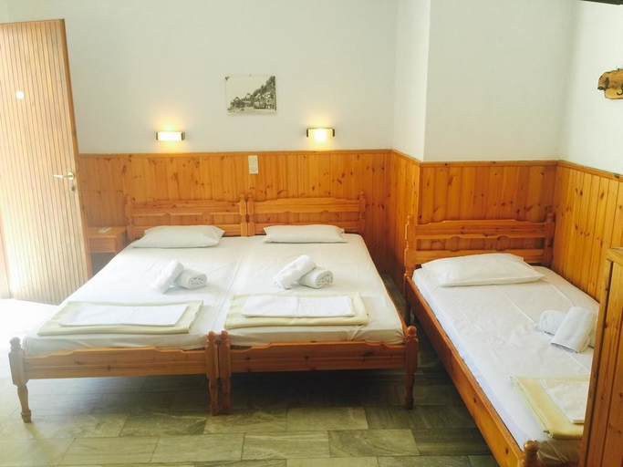Bedroom 5, Villa Meroulas, Thessaly
