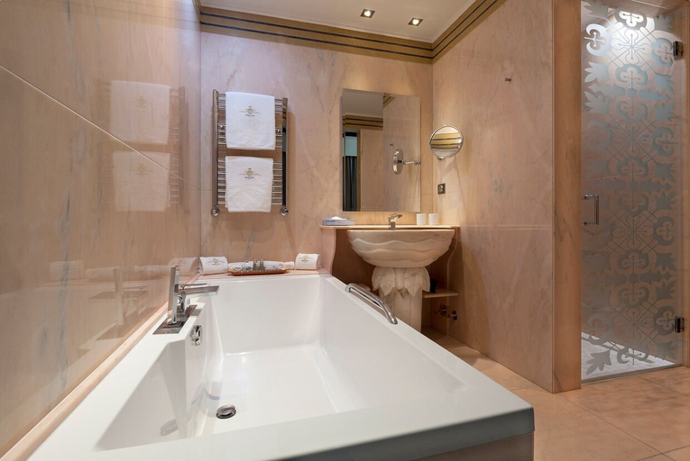 Bathroom 5, Alentejo Marmoris Hotel & Spa,, Vila Viçosa