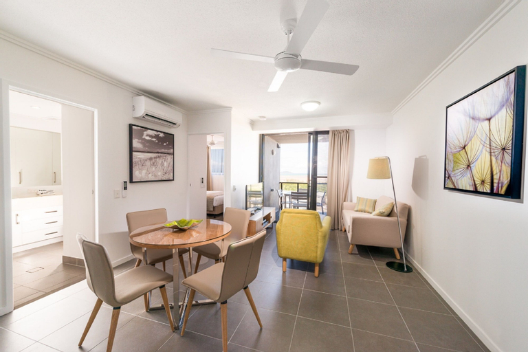 Dining Room 13