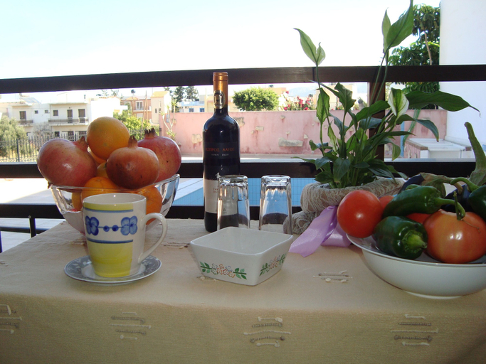 Food & Drinks 5, Arkadi Apartments by Checkin, Crete