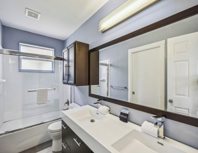 Bathroom 4, Riding The Waves, Galveston