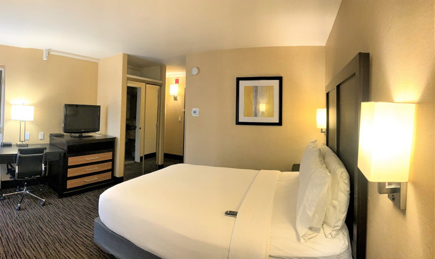 Bedroom 12