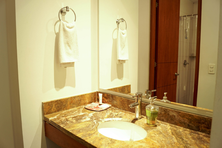 Bathroom 4, Hotel Factory Green Bogotá Occidente Calle 80, Santafé de Bogotá