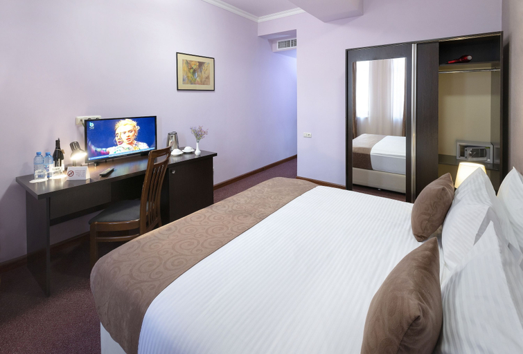 Bedroom 4, Ani Central Inn, Yerevan