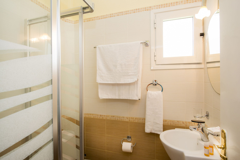 Bathroom 4, Kostis Villas, Attica