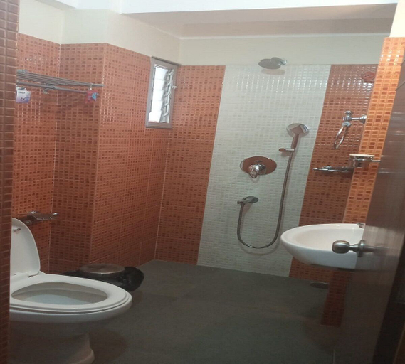 Bathroom 4, Hotel Pride, Darjiling