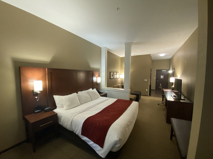Bedroom 3, Comfort Suites West Omaha, Douglas