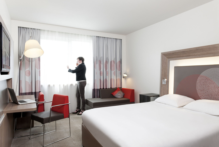 Bedroom 4, Novotel Lille Airport, Nord